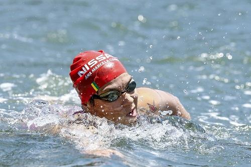 Nadadora supera os 10km e volta a brilhar na maratona aquática, nas águas de Budapeste / Foto: Divulgação